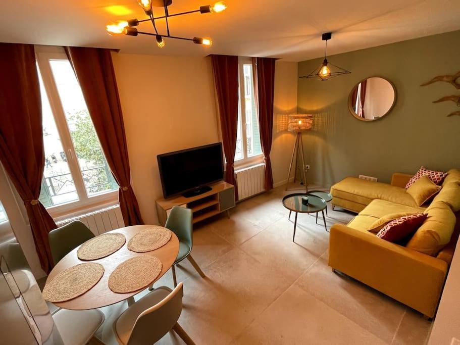 Appartement Neuf Au Coeur De Тулон Екстериор снимка